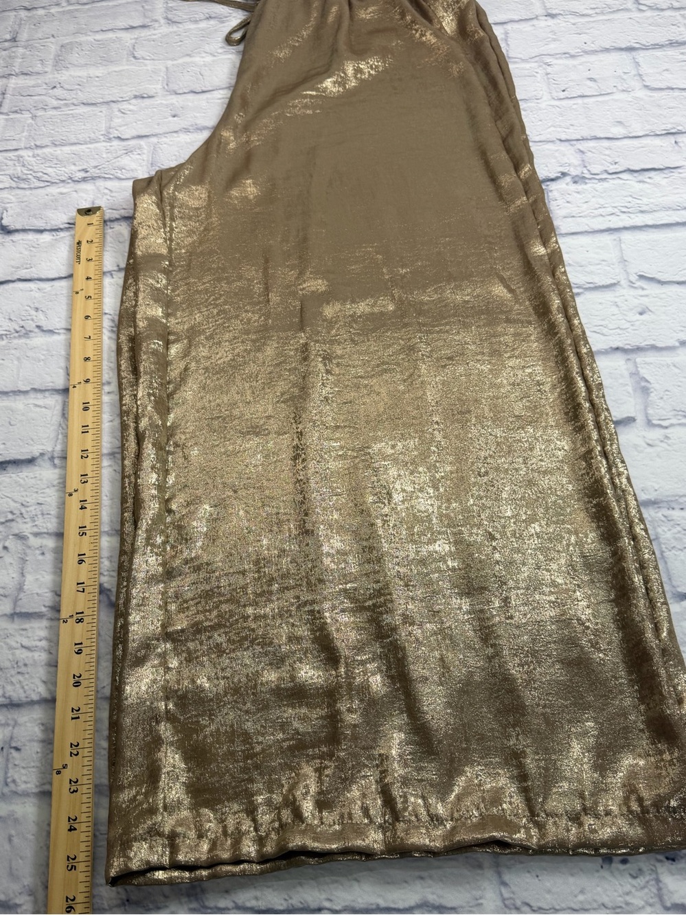 Metallic Gold Wide-Leg Women's Pants with Elastic Waist. Size 1X - Picture 7 of 9